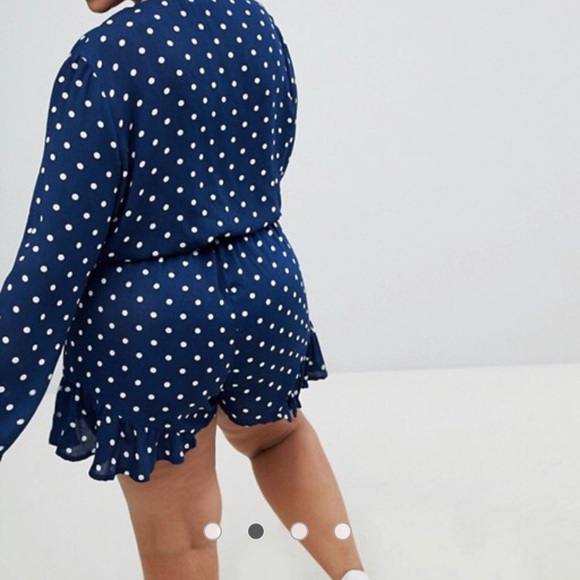 Curve romper w/frill shorts and bow. - Picture 2 of 3